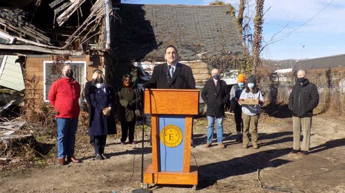 Huntington Archaeological Dig Kicks Off Black History Month Early at Crippen House